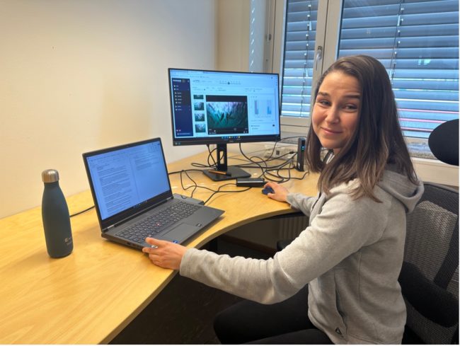 Amalie Picture shows the customer in a workplace situation