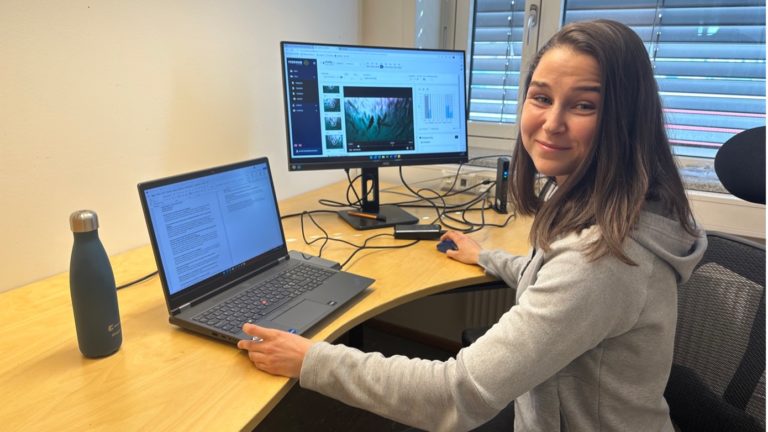 Picture shows the customer in a workplace situation